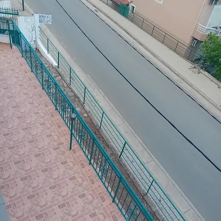 Aleksandros 1 דירה *